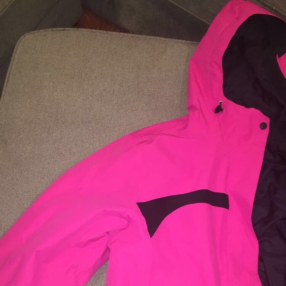 North Face coat - Picture 3 of 4